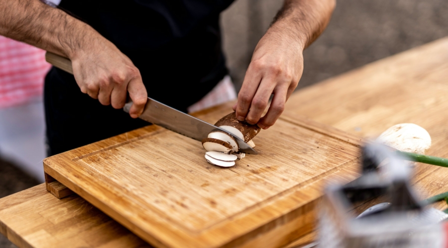 Als zzp-er aan de slag in de keuken welke verzekeringen heb ik nodig
