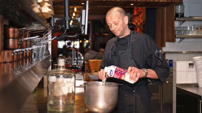 Chef Gert Borg van Brouwhotel Parkzicht in Veendam 