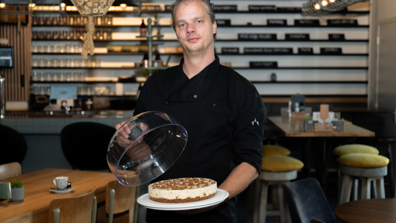 chef theo van het lokaal in drunen over debic cheesecake