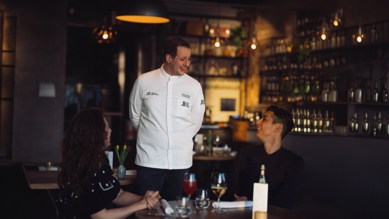 Chef Arjan Kuipers van Bib Gourmand-restaurant De Ertepeller in Papendrecht