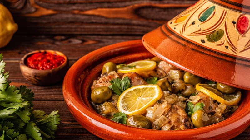 Tajine met kip, citroen en harissa