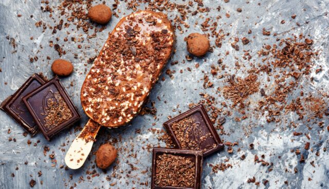 Knettersuiker verwerkt in chocolade