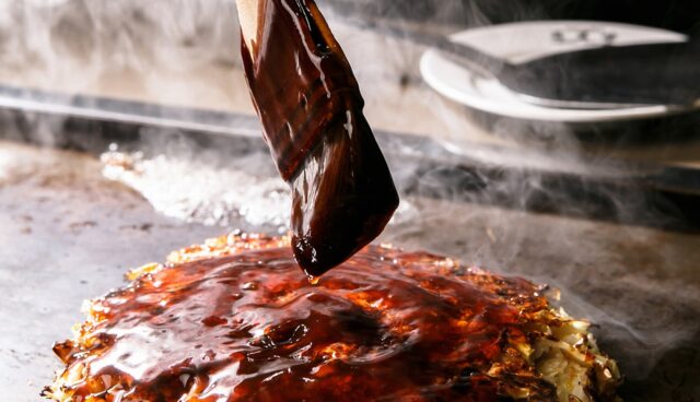 Okonomiyaki de hartige Japanse pannenkoek