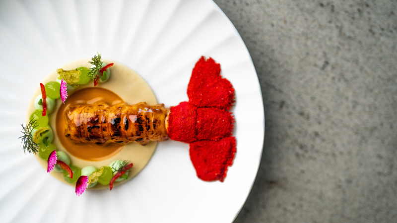 Gebrande langoustine bij GEM in Gemert, creatie van chef Soenil Bahadoer